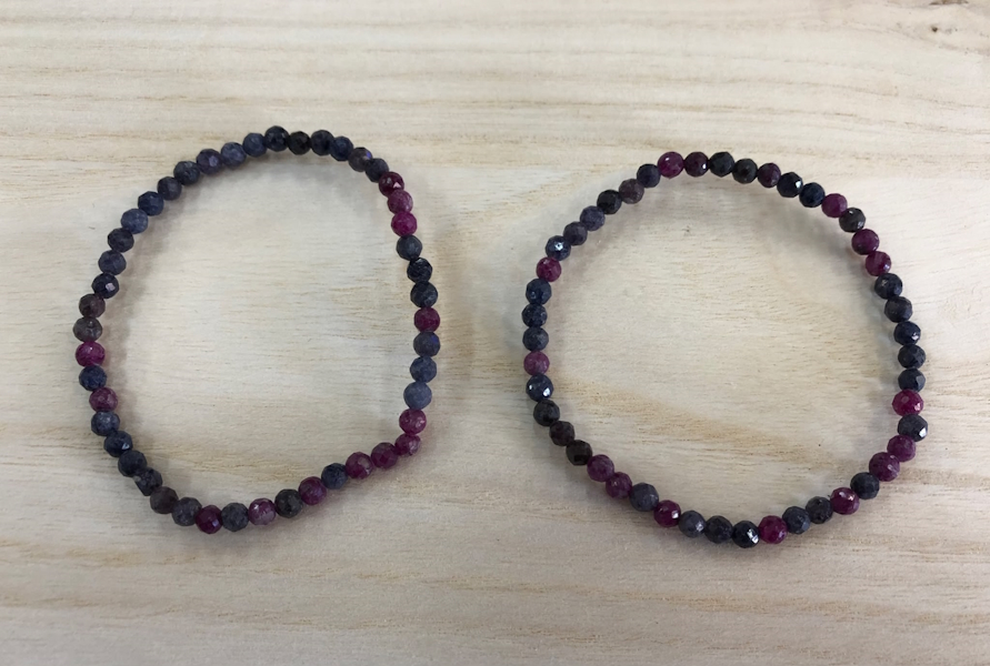 Pulsera zafiro y rubí bola facetada